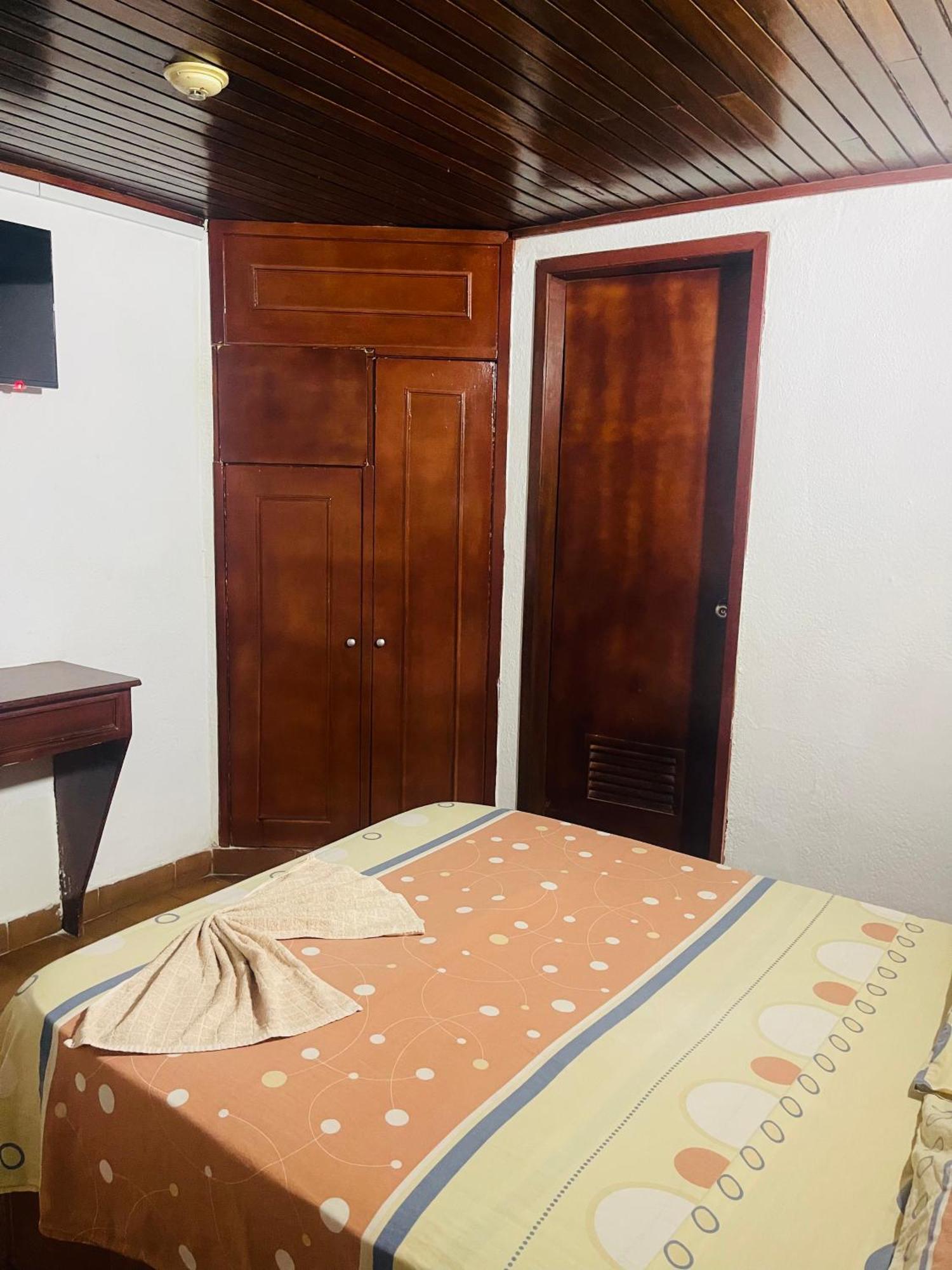 Hotel Brisas Del Mar 2022 Catia La Mar Bagian luar foto
