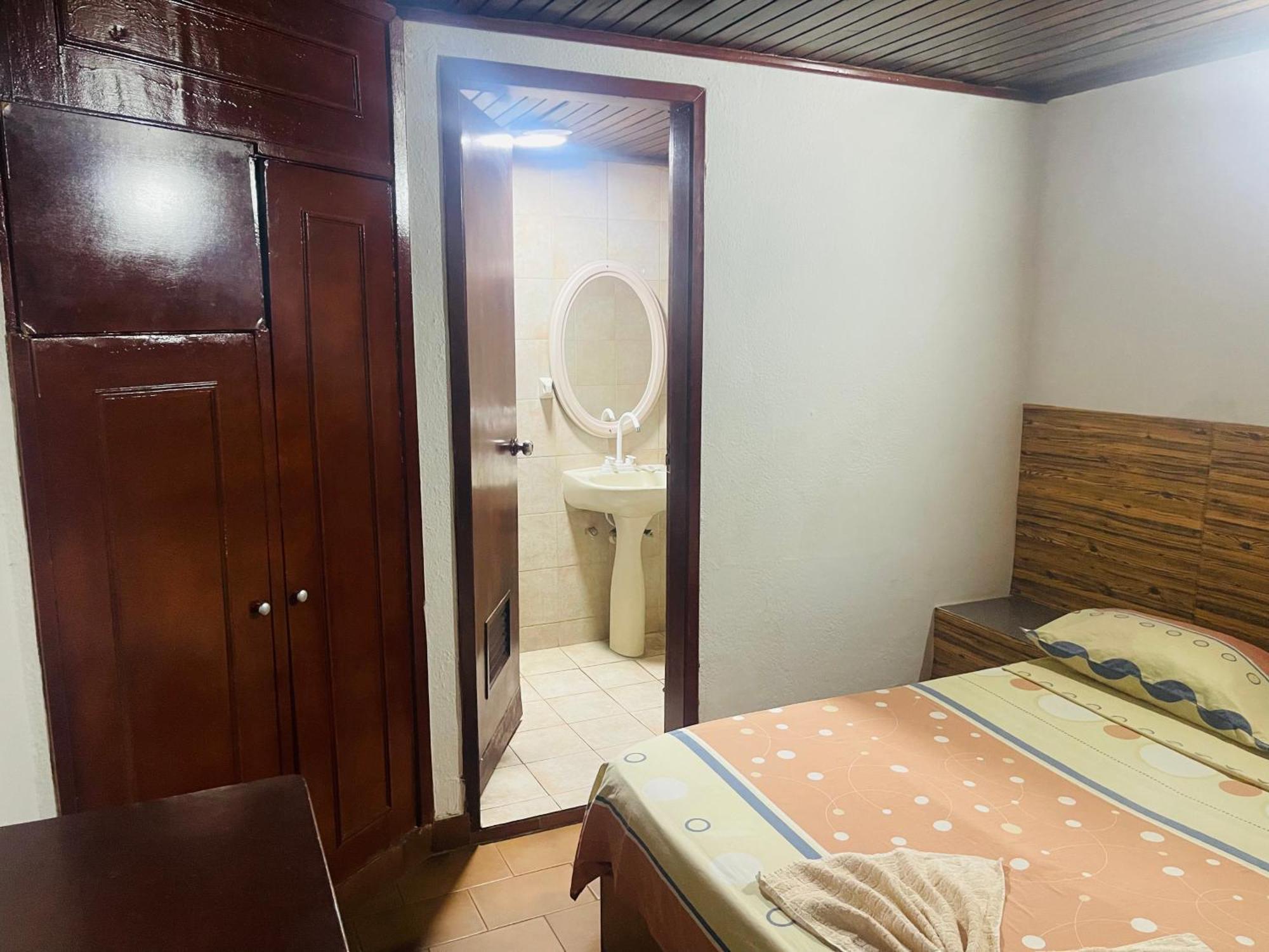 Hotel Brisas Del Mar 2022 Catia La Mar Bagian luar foto